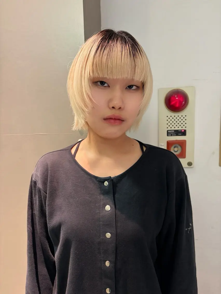 ミディアム カット トリートメント レイヤー/透明感 カラー　いくらまゆのヘアスタイル