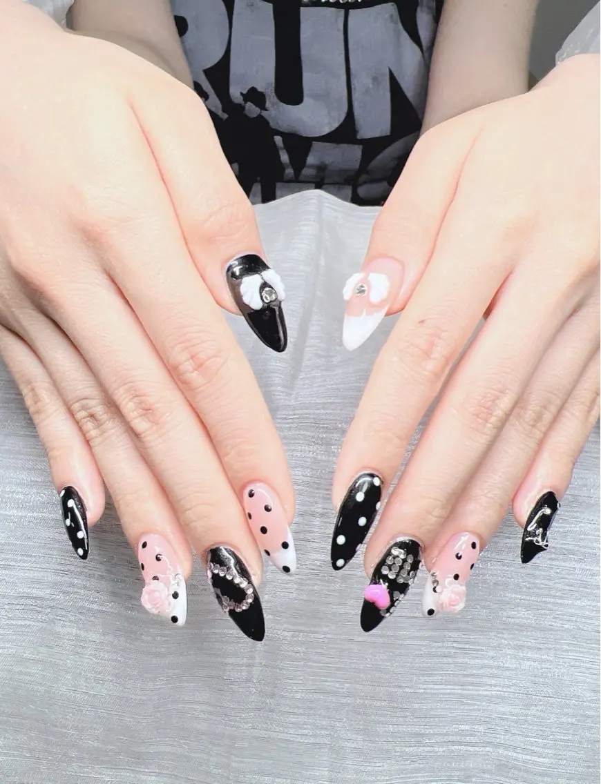 ネイル オーロラネイル チークネイル 長さ出し フットネイル フレンチネイル ハンドネイル Lee Nails チップ長さだし専門店のネイルデザイン