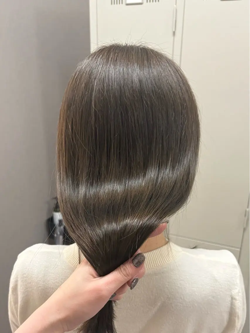 セミロング カラー ヘアアレンジ グレージュ オリーブグレージュ オリーブグレー ハル🌸柔色/ ブリーチなし/艶髪のヘアスタイル