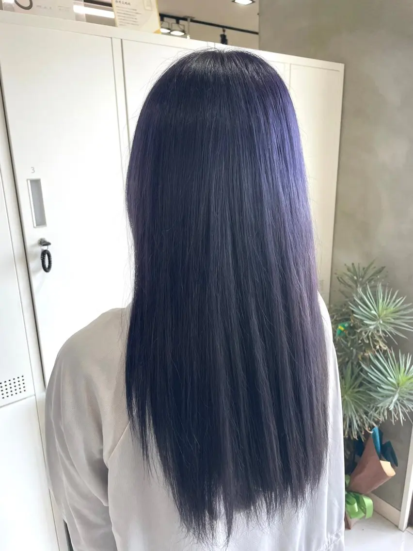 ロング カラー ブリーチ ブルーカラー ブルーラベンダー ラベンダーカラー GRANDEUR natsukiのヘアスタイル