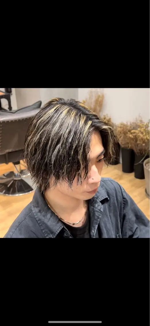 ミディアム カラー パーマ メンズ メンズハイライト ハイライトカラー ハイライト カット ヘアカラー メンズパーマ特化 美容師kouyaのヘアスタイル