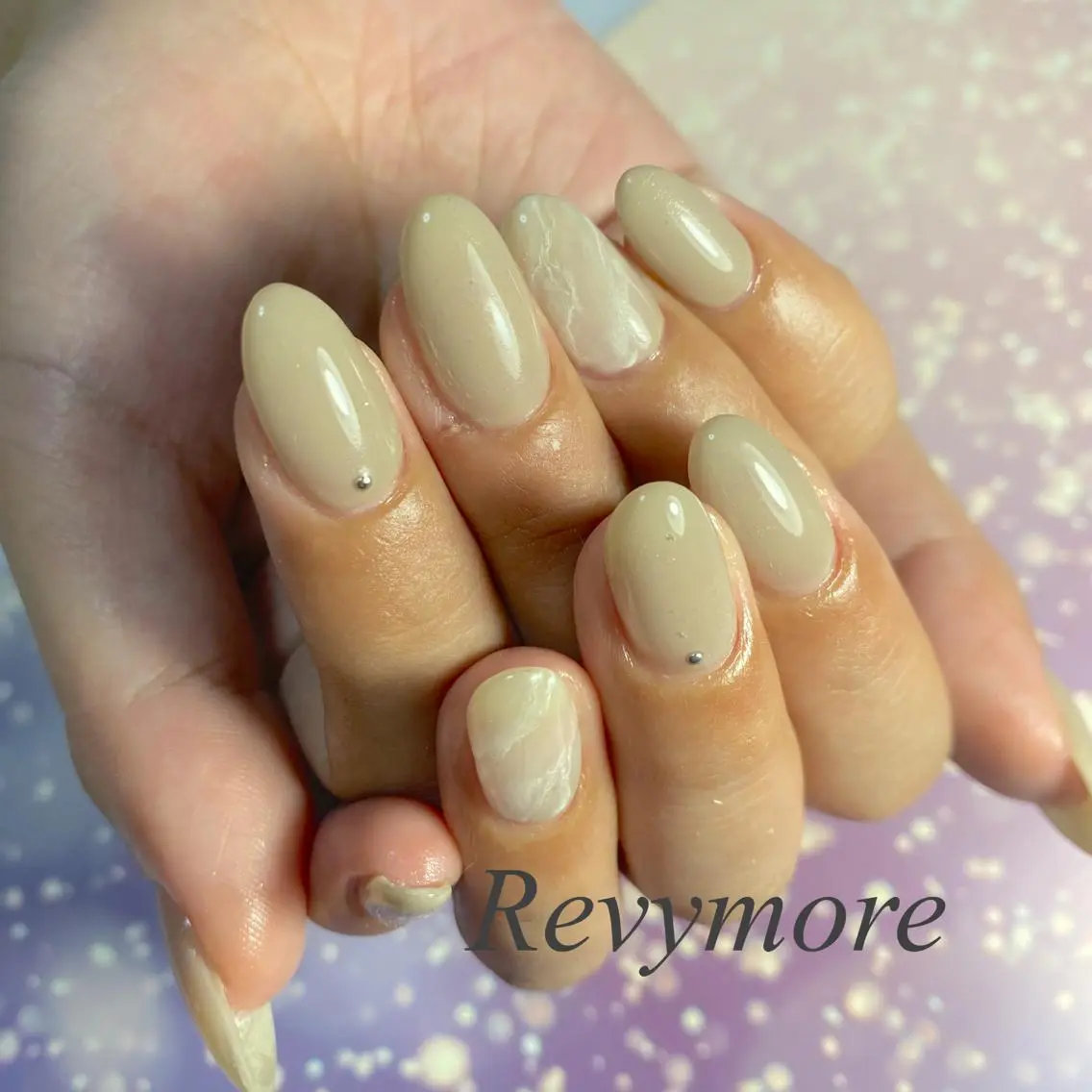ミディアム ネイル アートネイル ジェルネイル 大理石ネイル(マーブル) ニュアンスネイル オフィスネイル nail salon Revymoreのネイルデザイン