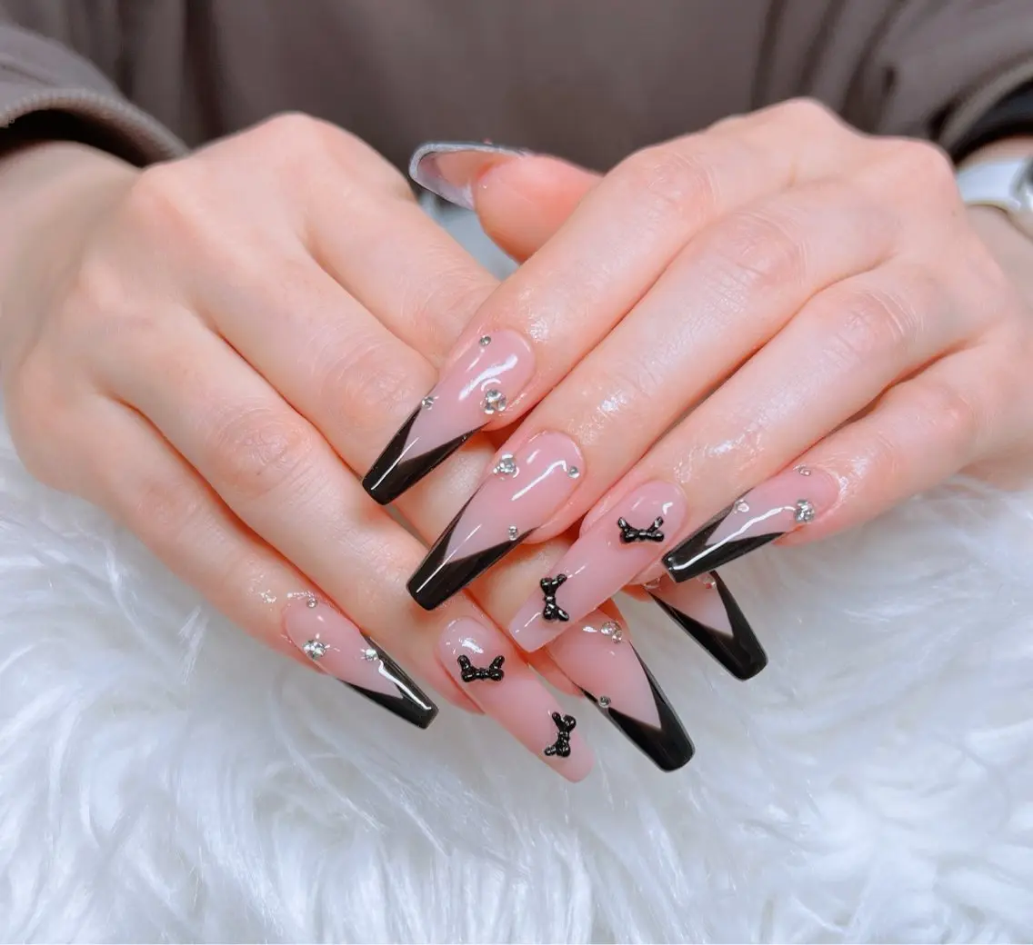 ミディアム ハンドネイル Lee _nailのネイルデザイン
