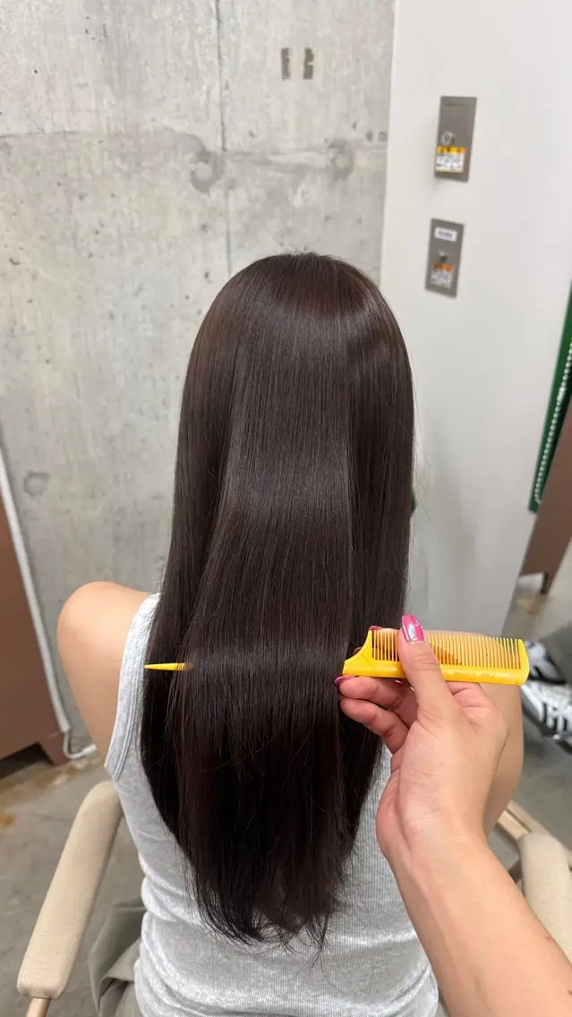 ロング カラー 透明感カラー 河野 愛莉のヘアスタイル