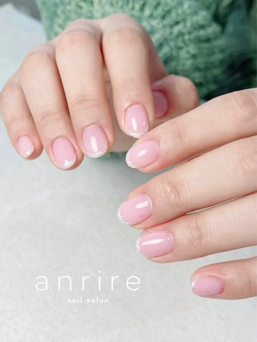ネイル フレンチネイル ジェルネイル キラキラネイル ラメ(グリッター) オフィスネイル ハンドネイル nailsalon anrireのネイルデザイン