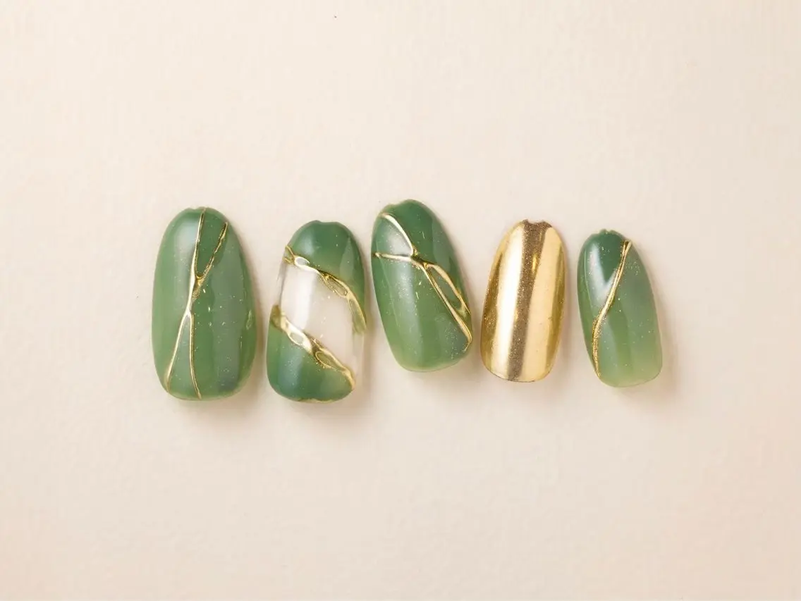 ネイル Tiary Nail Fのネイルデザイン