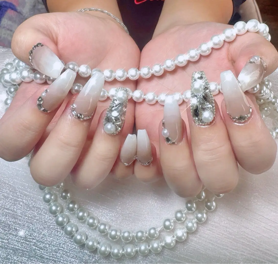 ネイル アートネイル オーロラネイル チークネイル 長さ出し フットネイル ハンドネイル Chan nailsのネイルデザイン