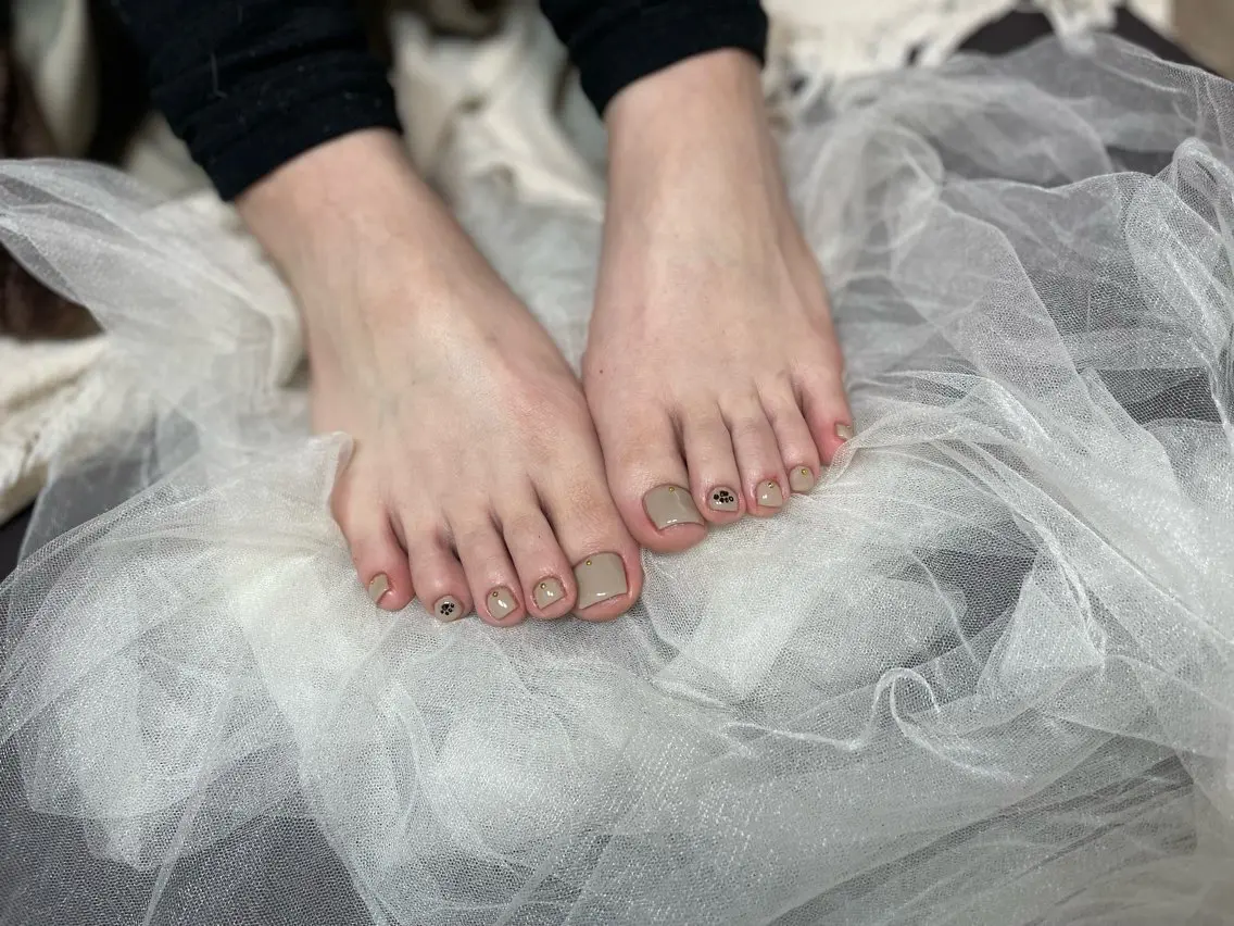 ネイル フットネイル シンプルネイル chipi nailのネイルデザイン