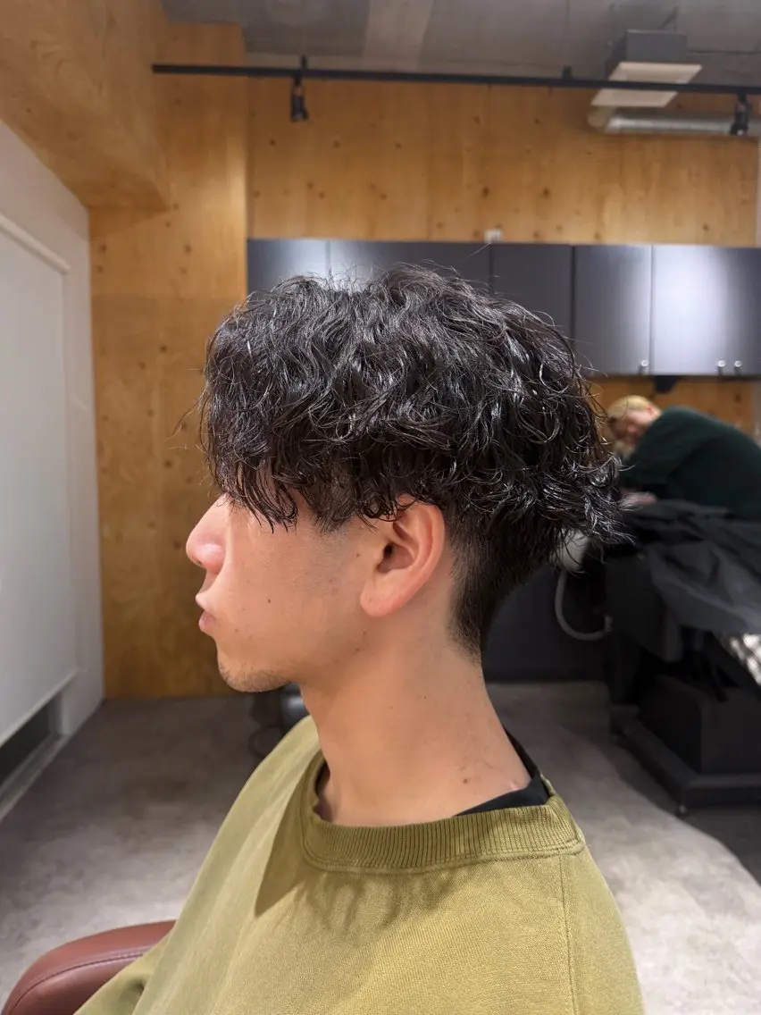 カラー パーマ メンズ カット パーマ パーマ特別価格🔥 宇宙のヘアスタイル