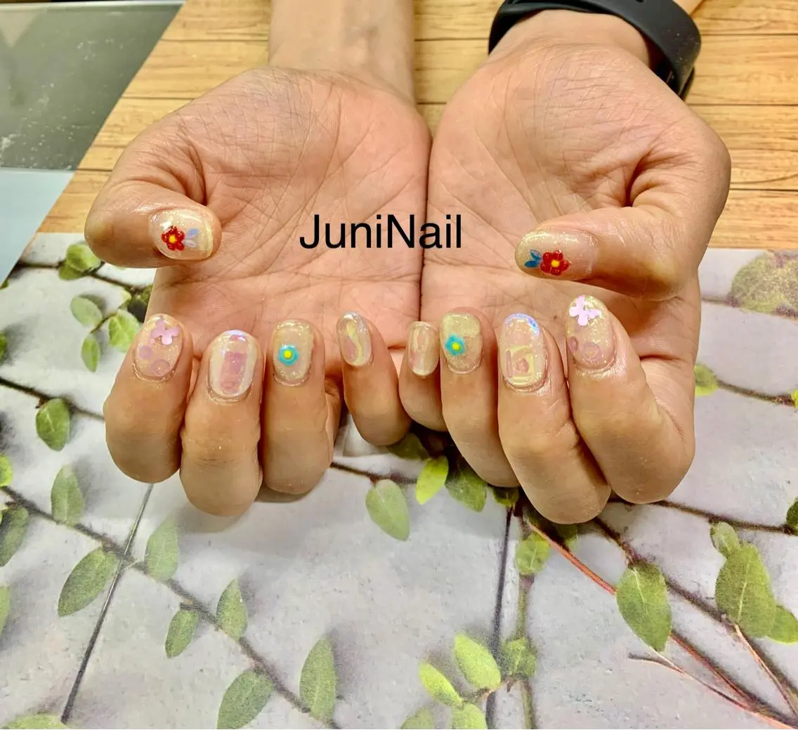 ネイル オーロラネイル クリアネイル フラッシュネイル フレンチネイル 氷ネイル・うるうるネイル ハンドネイル JuniNail 주니네일🇰🇷suのネイルデザイン