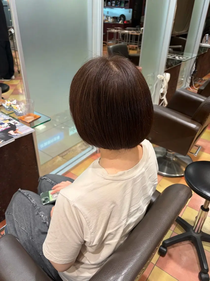 ショート カラー 長谷川 賢治のヘアスタイル