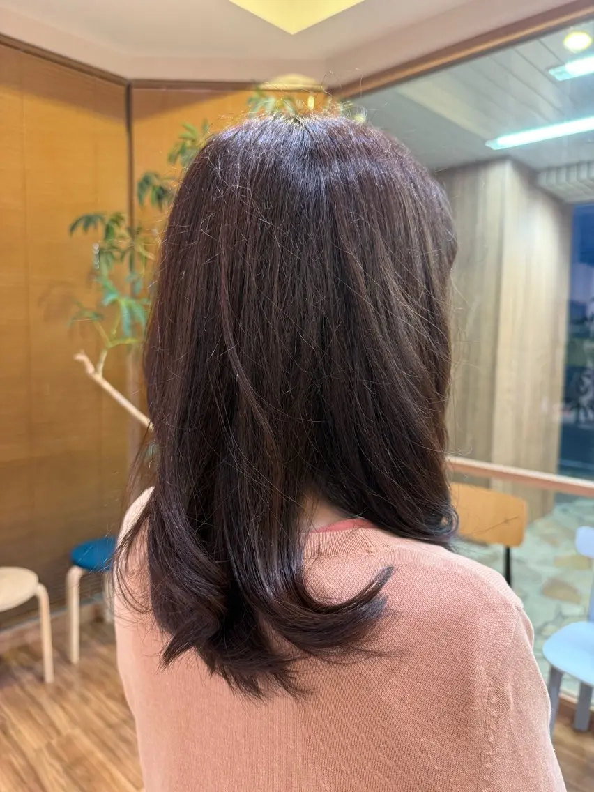 セミロング カラー ブラウンカラー 派手髪♡モデル募集 鈴木沙彩のヘアスタイル