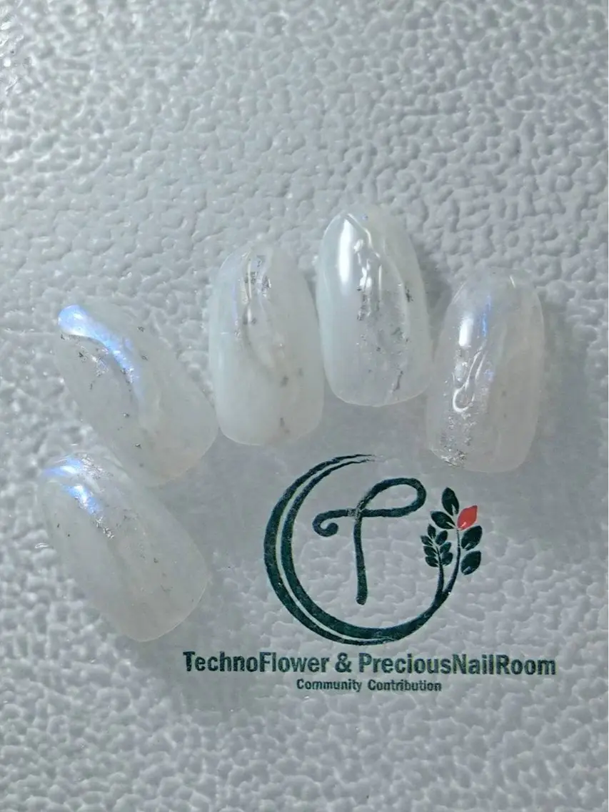 ネイル フラワーネイル precious nail roomのネイルデザイン