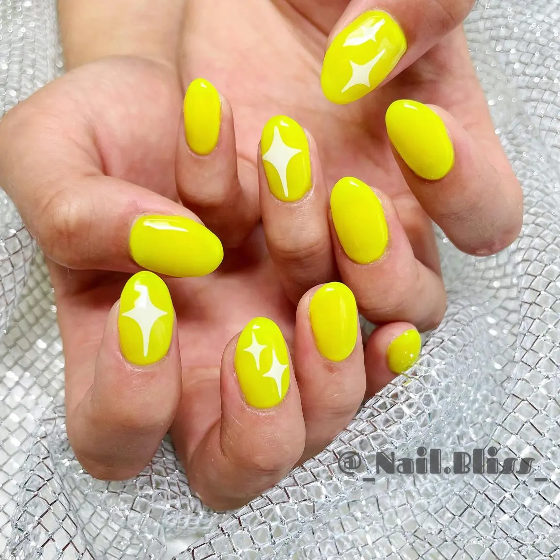 ネイル キラキラネイル 黄色 ハンドネイル NAIL BLISSのネイルデザイン