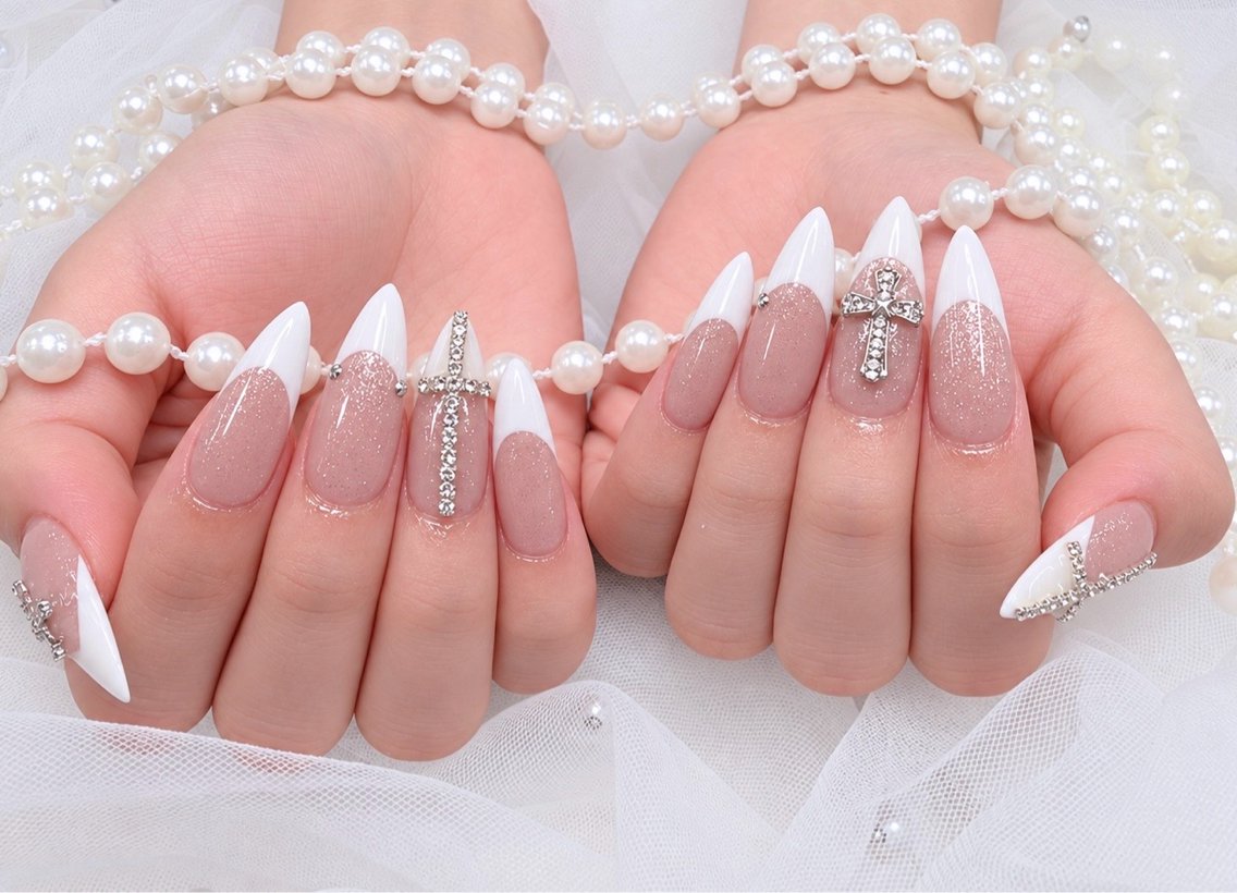 ネイル アートネイル ボルドー フレンチネイル ジェルネイル 氷ネイル・うるうるネイル ハンドネイル Julie Nail Rinのネイルデザイン