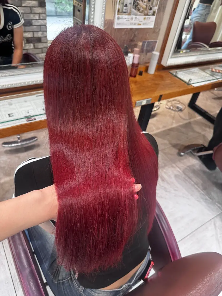 ブリーチリタッチ+全体ワンカラー🫧🍓の写真