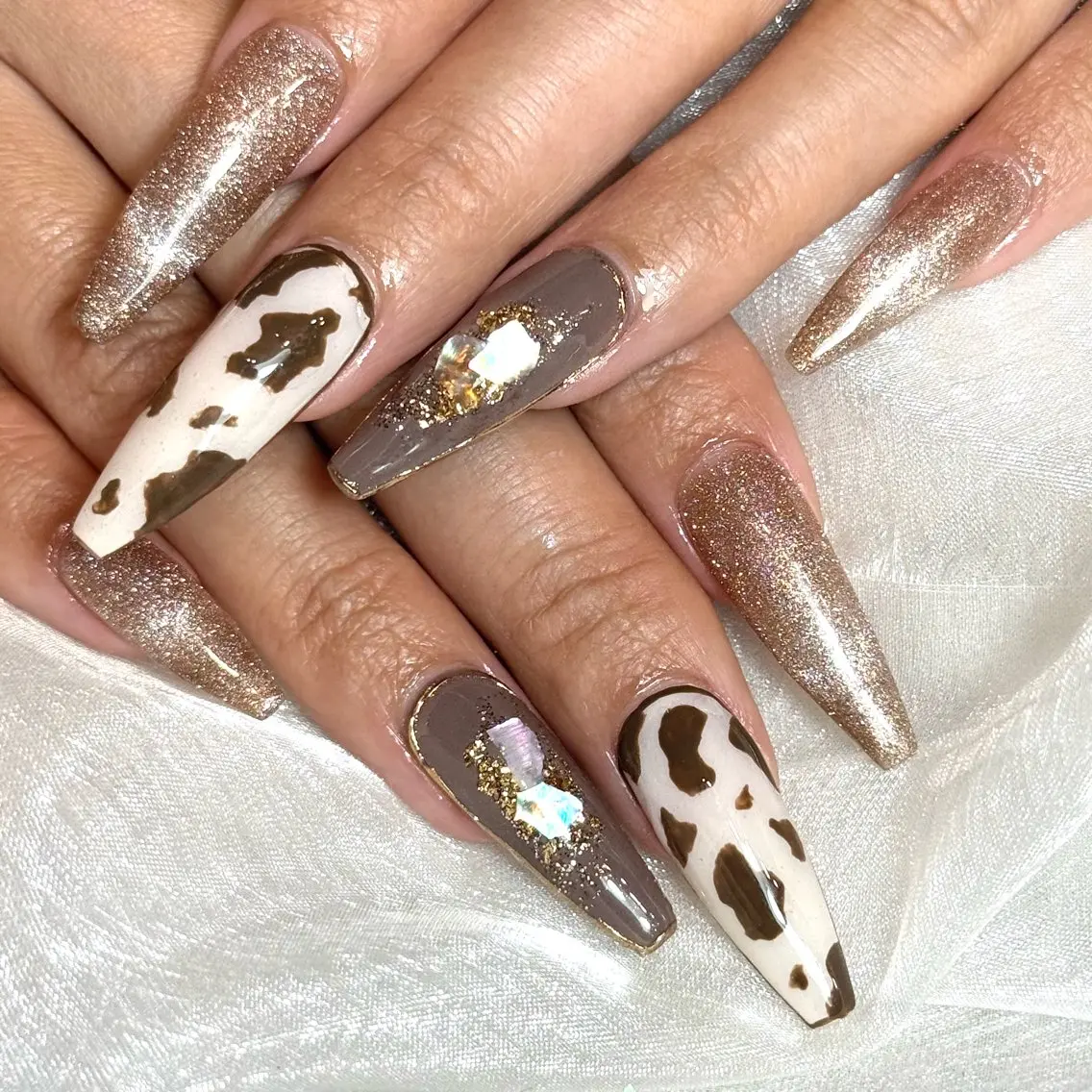 ネイル ロングネイル スーパーロングネイル ハンドネイル salon Hush Hushのネイルデザイン