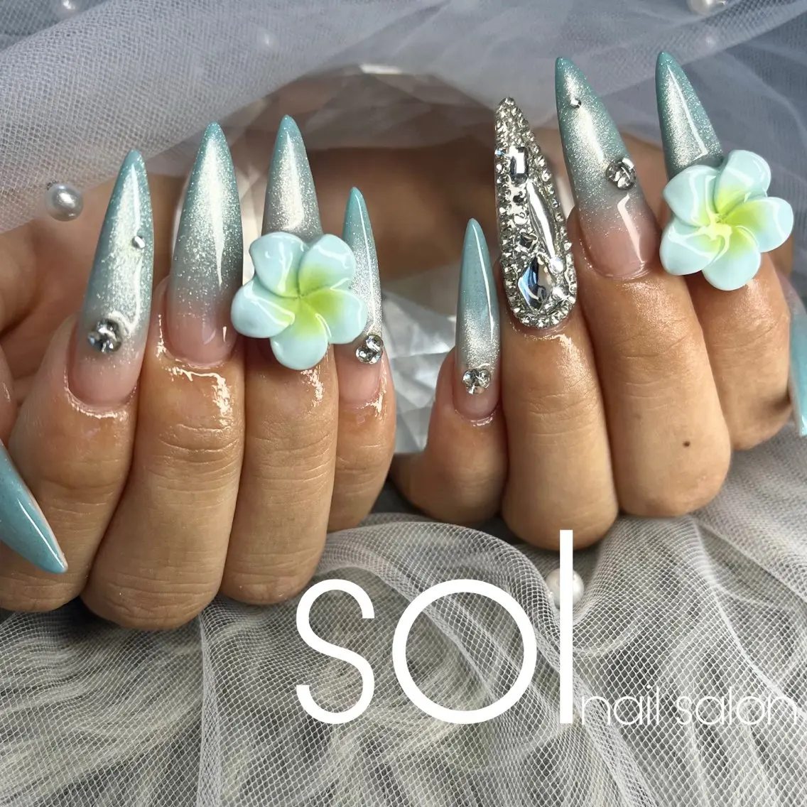 ネイル ハンドネイル sol manakaのネイルデザイン