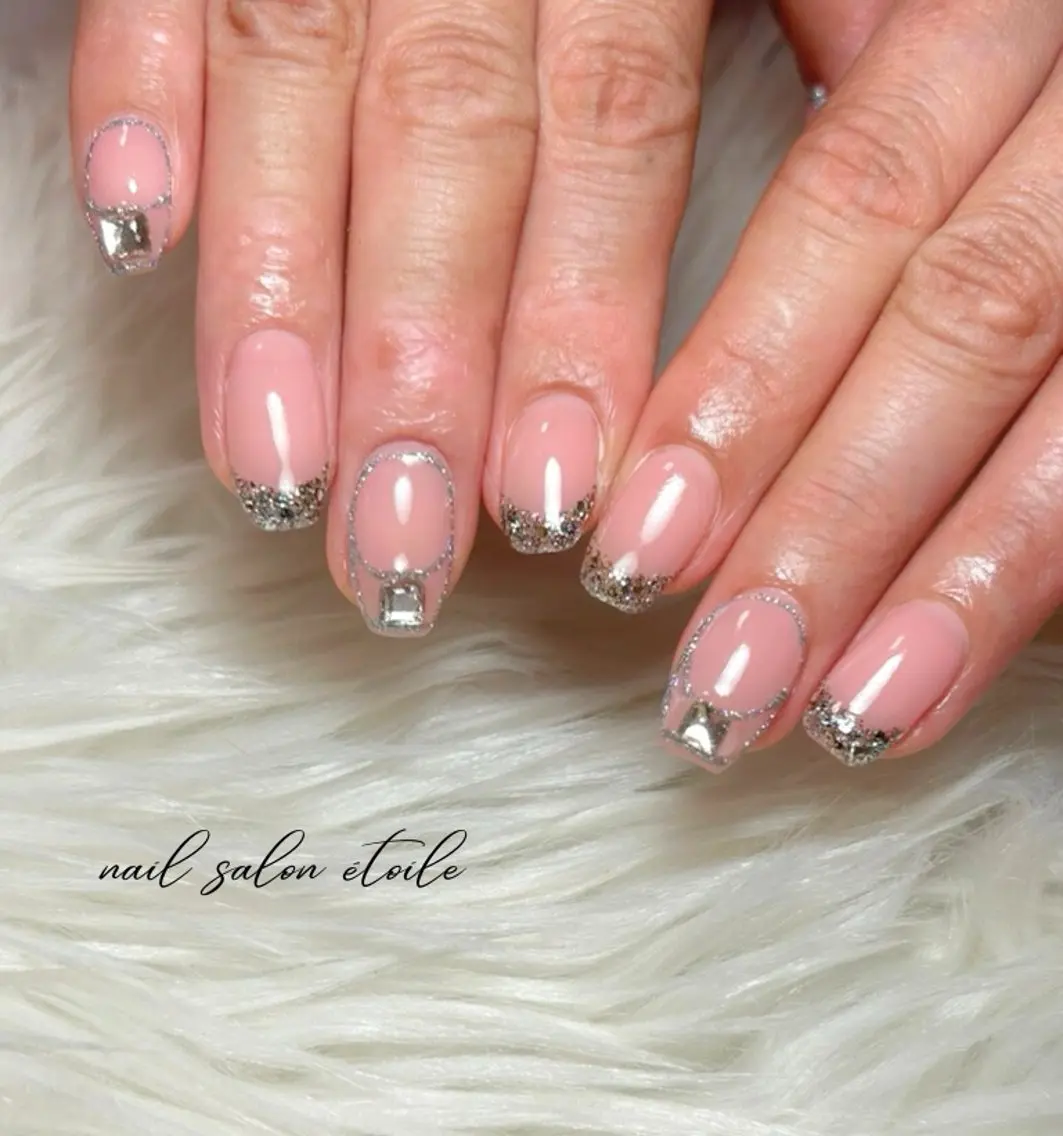 ネイル フラッシュネイル フレンチネイル キラキラネイル ピンク ストーンネイル ハンドネイル nail salon étoileのネイルデザイン