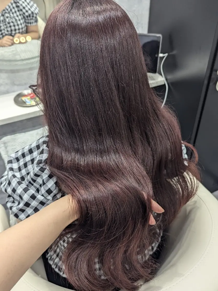 ロング カラー レッドカラー カット ヘアカラー 🏹MIYU¦抜け感 ×柔らかカラーのヘアスタイル