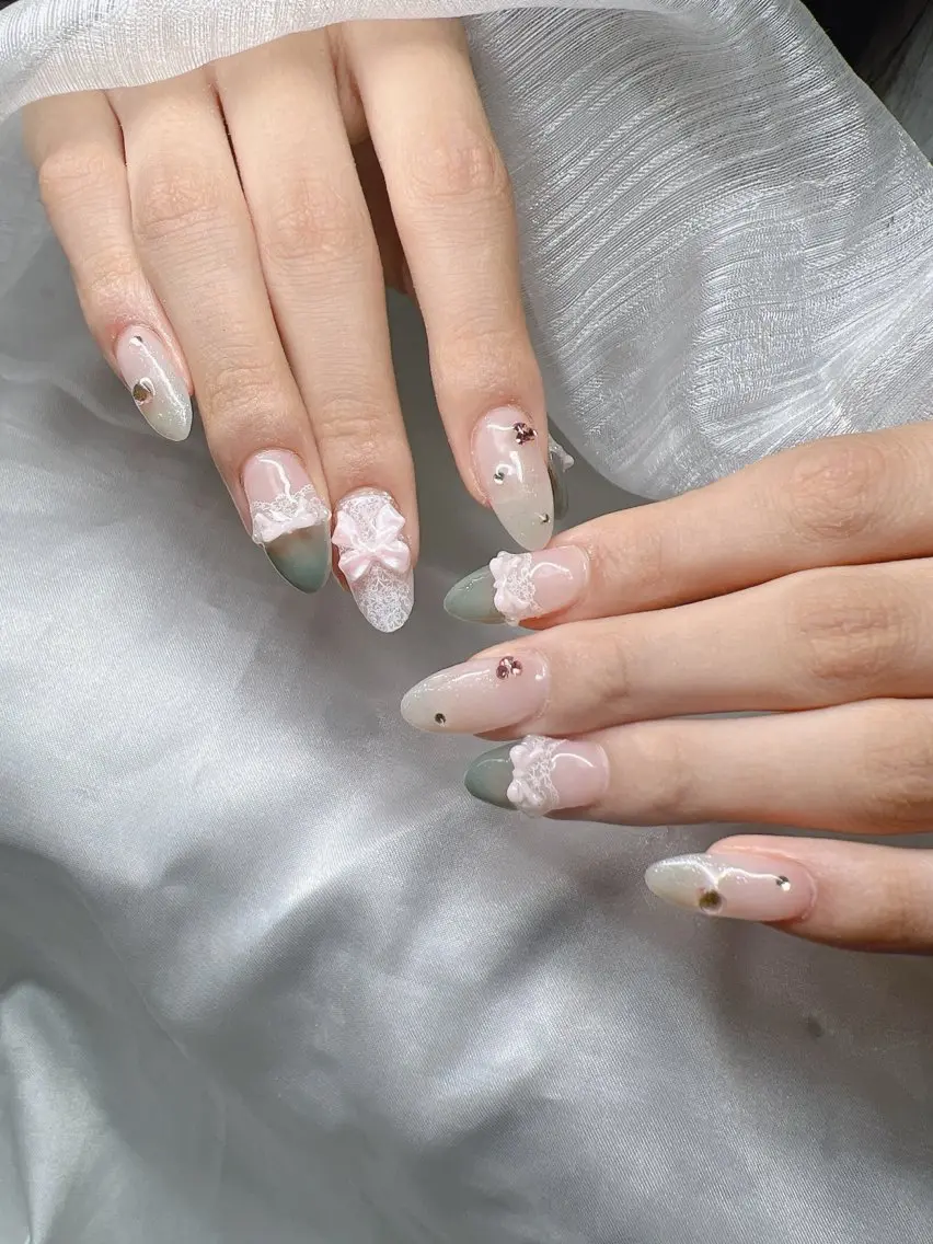 ネイル 長さ出し グラデーション 卒業式 キラキラネイル マグネットネイル ハンドネイル Lee Nailsのネイルデザイン