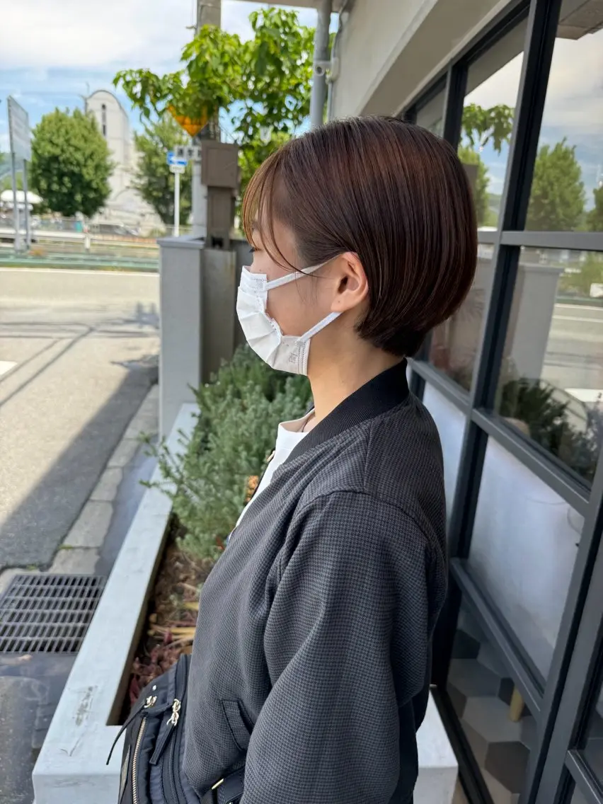 【無料】レディースショートカット(大学生以上)簡単なシャンプーマッサージ付きの写真