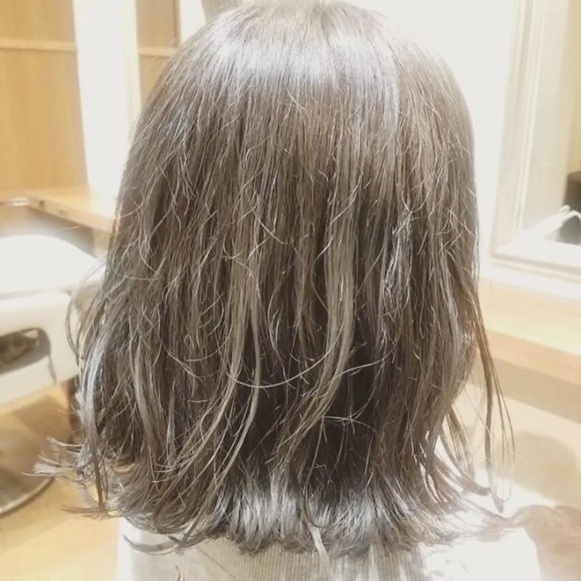 ミディアム カラー ハイトーン得意😍 Lumiereのヘアスタイル