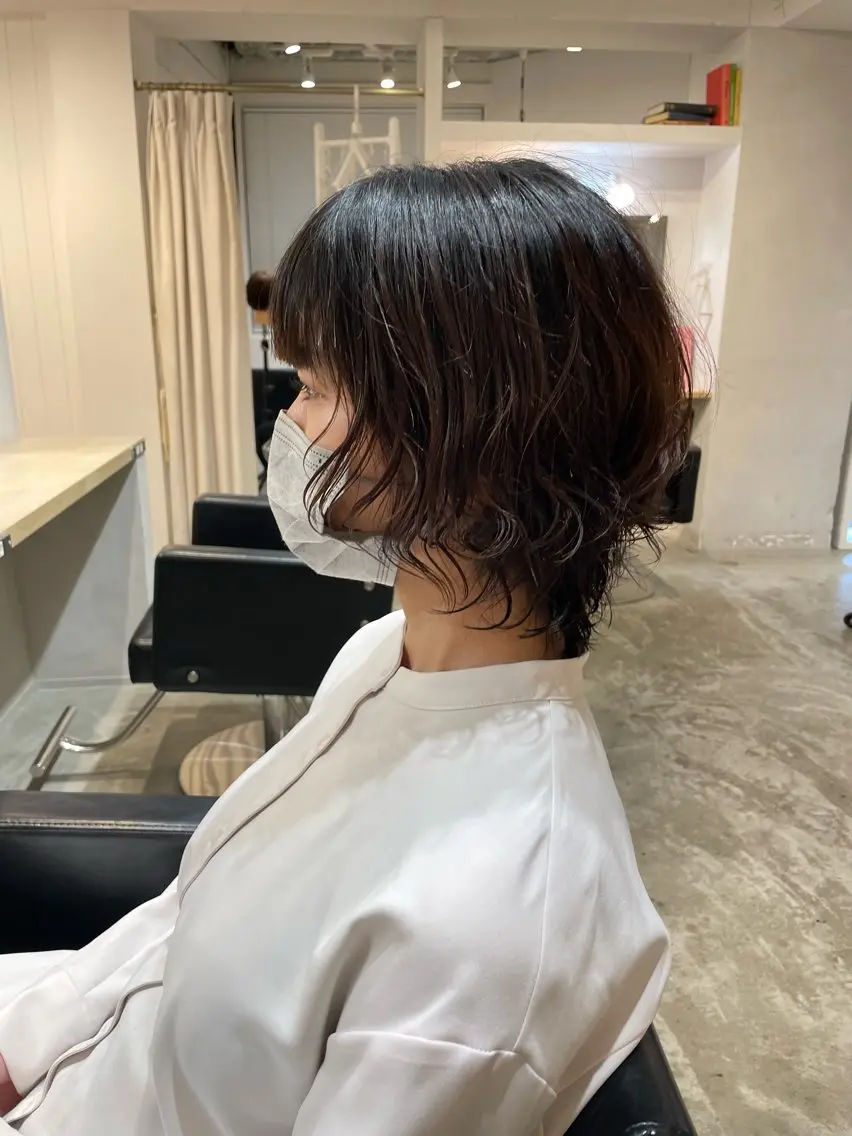 ミディアム パーマ ミディアムパーマ ウルフカット ニュアンスパーマ 伊藤 まみのヘアスタイル