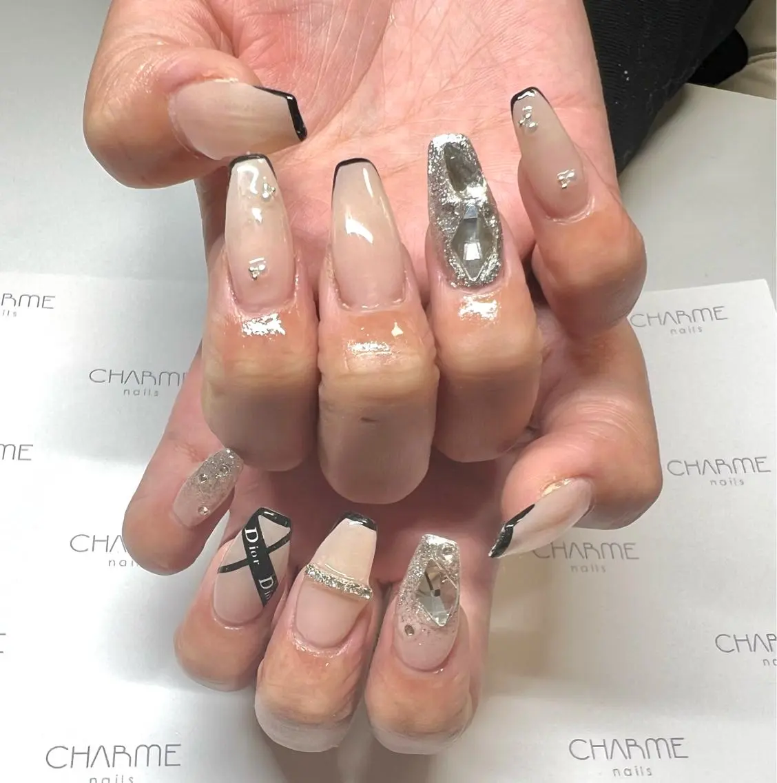 ネイル ハンドネイル CHARME 🤎〔RINA〕のネイルデザイン