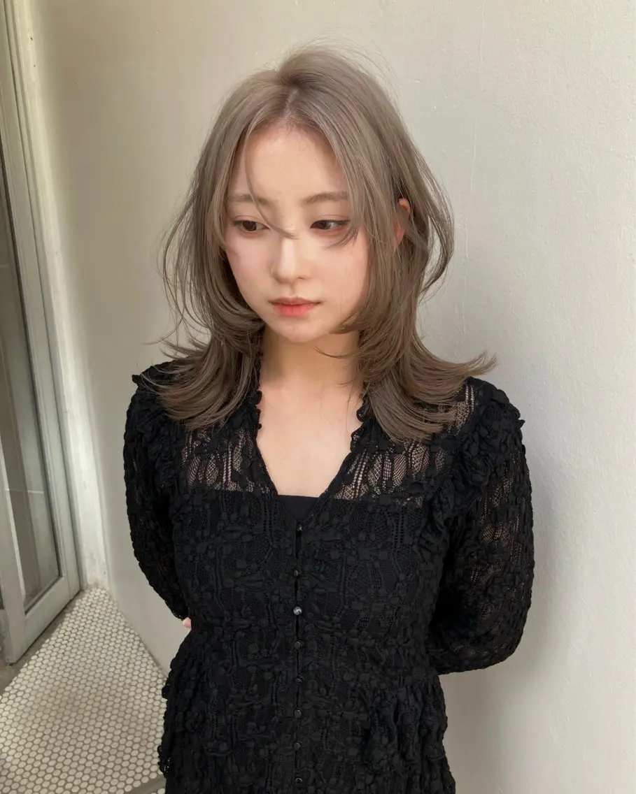 🎀平日限定🎀[ U24 ]ブリーチ(1回)カラー＋カット＋髪質改善1stepトリートメントの写真