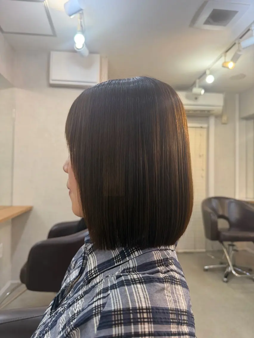 ミディアム カット 縮毛矯正 トリートメント 🎀Maho🎀ボブ × 透明感カラーのヘアスタイル