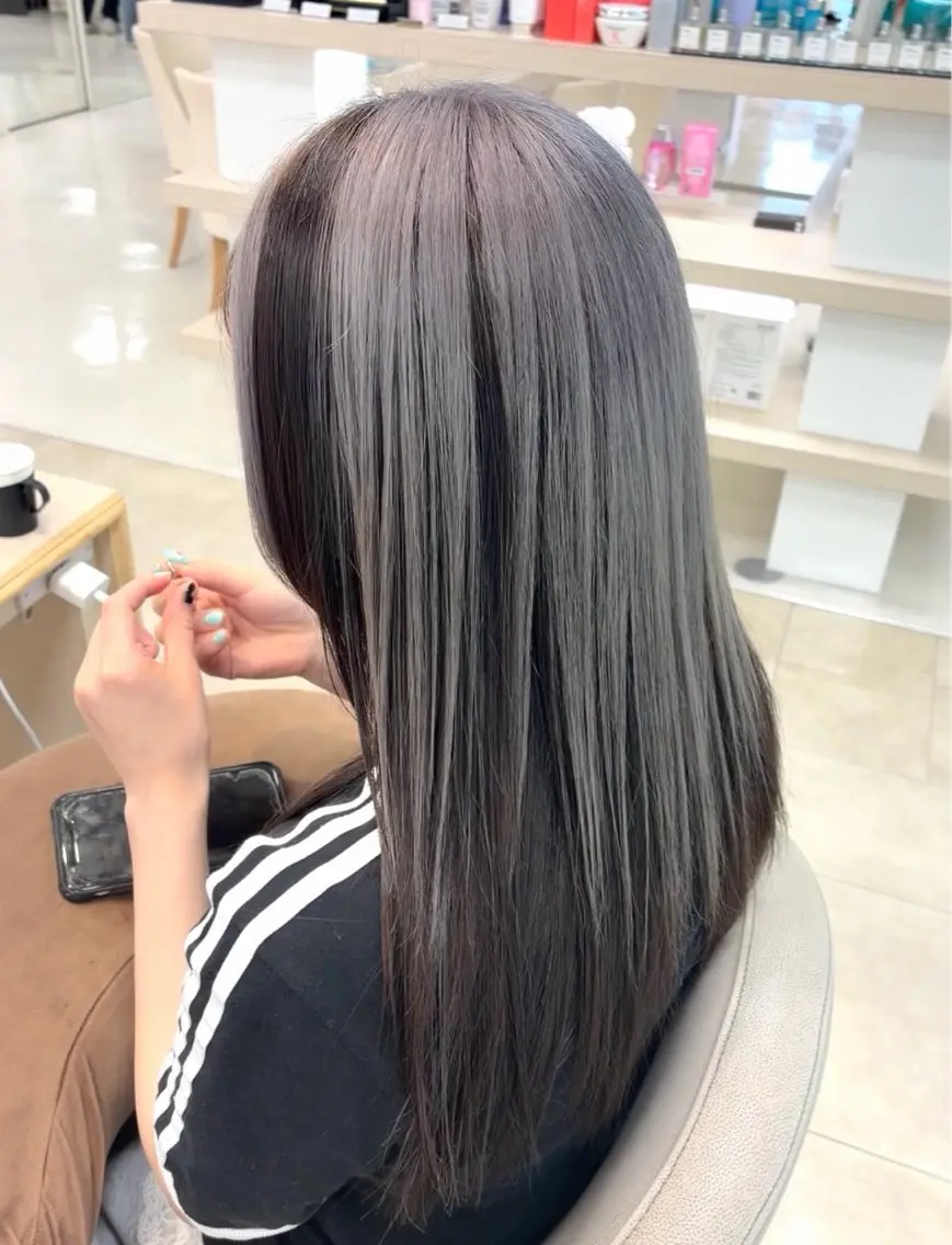 ロング カラー ヘアカラー トリートメント 暖色/ブリーチカラー 🎀 M i k uのヘアスタイル