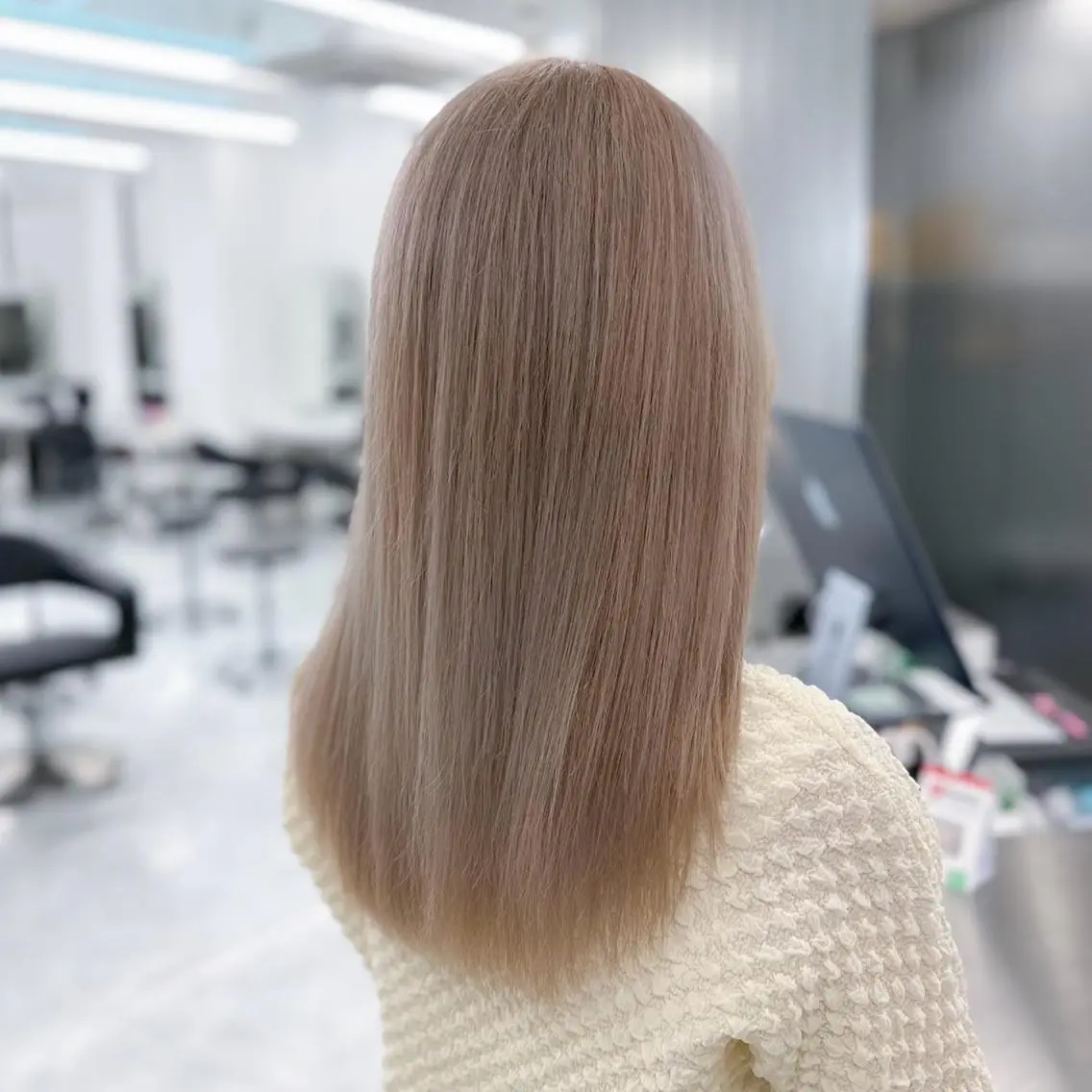 セミロング カラー パーマ ヘアアレンジ メンズ キッズ ネイル マツエク・マツパ アイブロウ ダメージレスブリーチ ×美髪矯正【滝太】のヘアスタイル