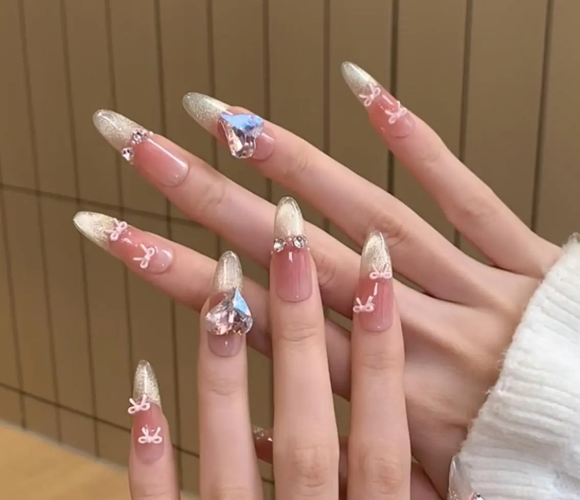 ネイル ハンドネイル 🎀 Ayaka_nailのネイルデザイン