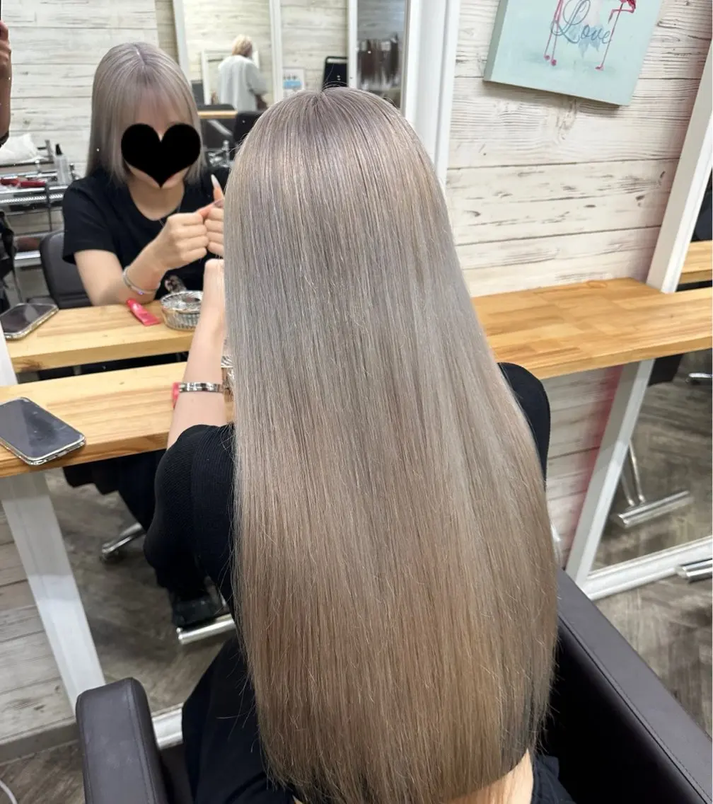 カラー ヘアカラー 石山 優花のヘアスタイル