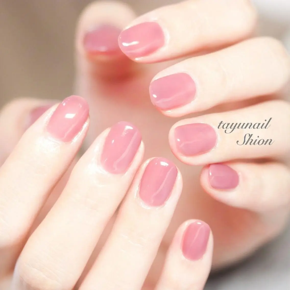 ネイル ブルー ジェルネイル ワンカラーネイル パラジェル ピンク ネイルサロン 【たゆnail】のネイルデザイン
