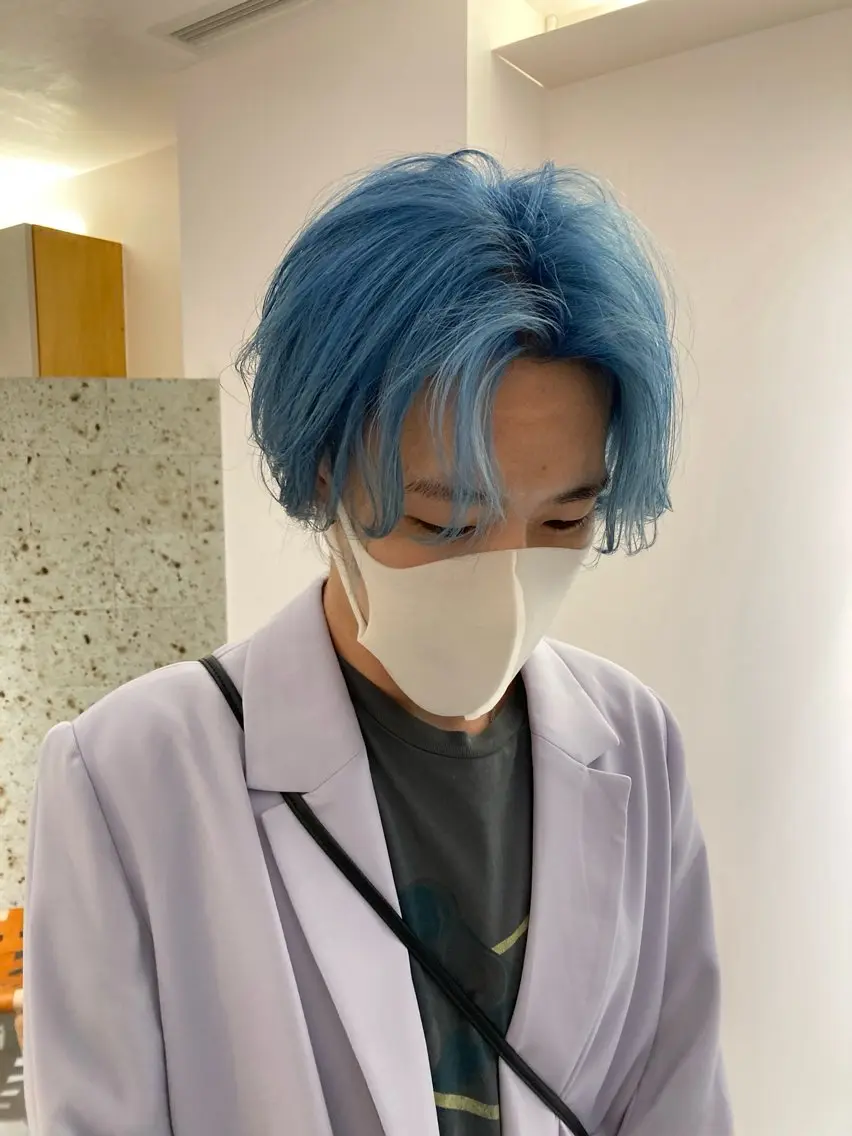 ショート カラー ブルーカラー シルバー カット ヘアカラー 高品質シールエクステ /艶髪/HIROのヘアスタイル