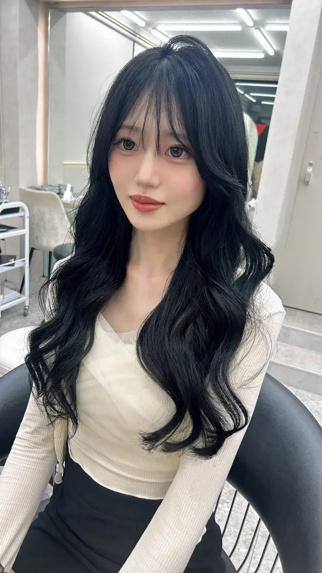 ミディアム カラー ヘアアレンジ カット ヘアカラー トリートメント fumika🎀 ベージュのヘアスタイル