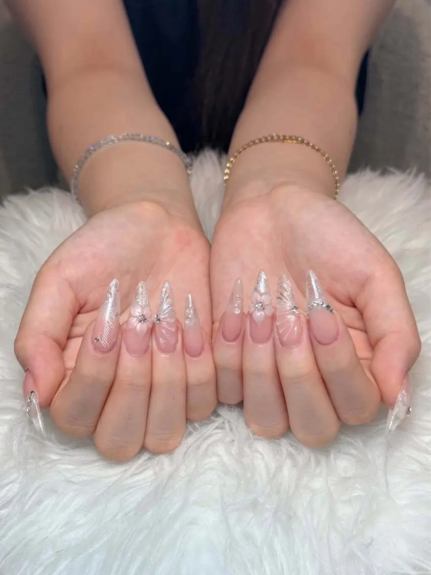 ネイル チークネイル ドット フレンチネイル グラデーション ハート ハンドネイル ハンドケア Eli Muse 新宿ネイルのネイルデザイン