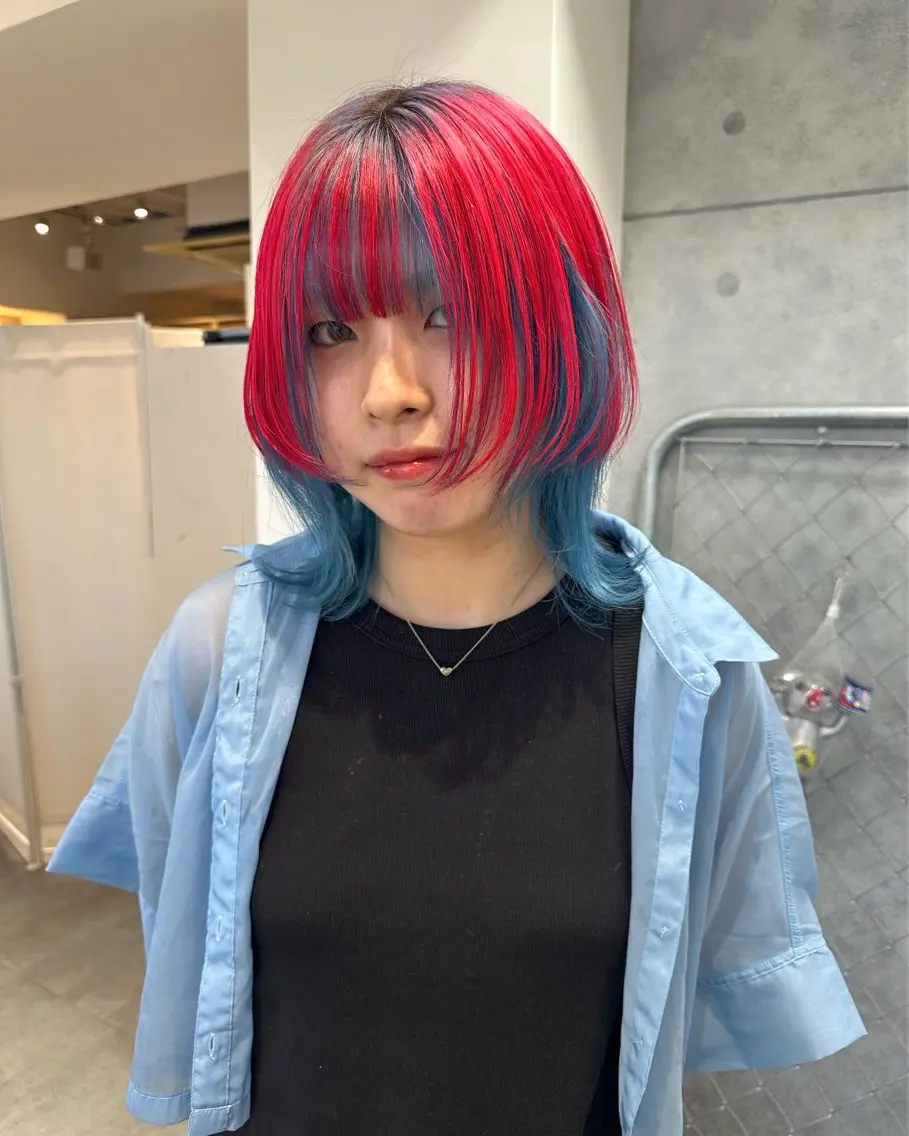 ミディアム ブリーチ特化/ 派手髪/デザイン🎨のヘアスタイル