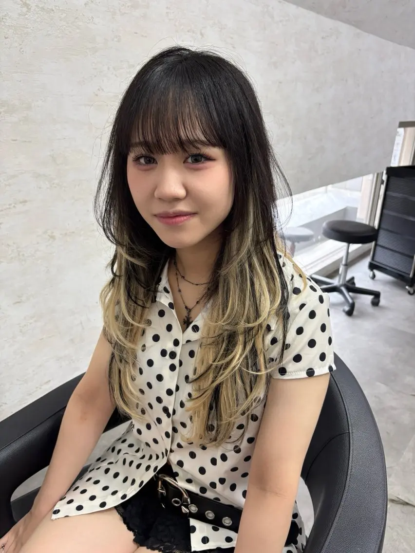 ロング ボブ レイヤーカット エクステ 天神最安値エクステ カラーレイヤーカットのヘアスタイル
