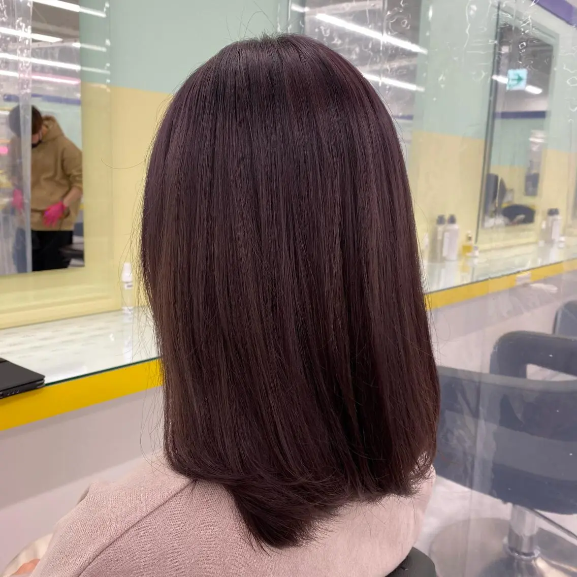 セミロング カラー ヘアアレンジ ヘアカラー トリートメント mai🍑暖色カラー /レイヤー💖のヘアスタイル