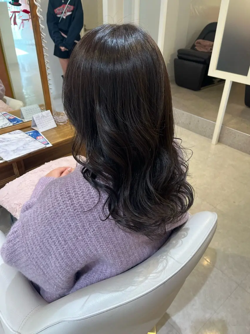 ミディアム ヘアカラー 梛木 唯のヘアスタイル