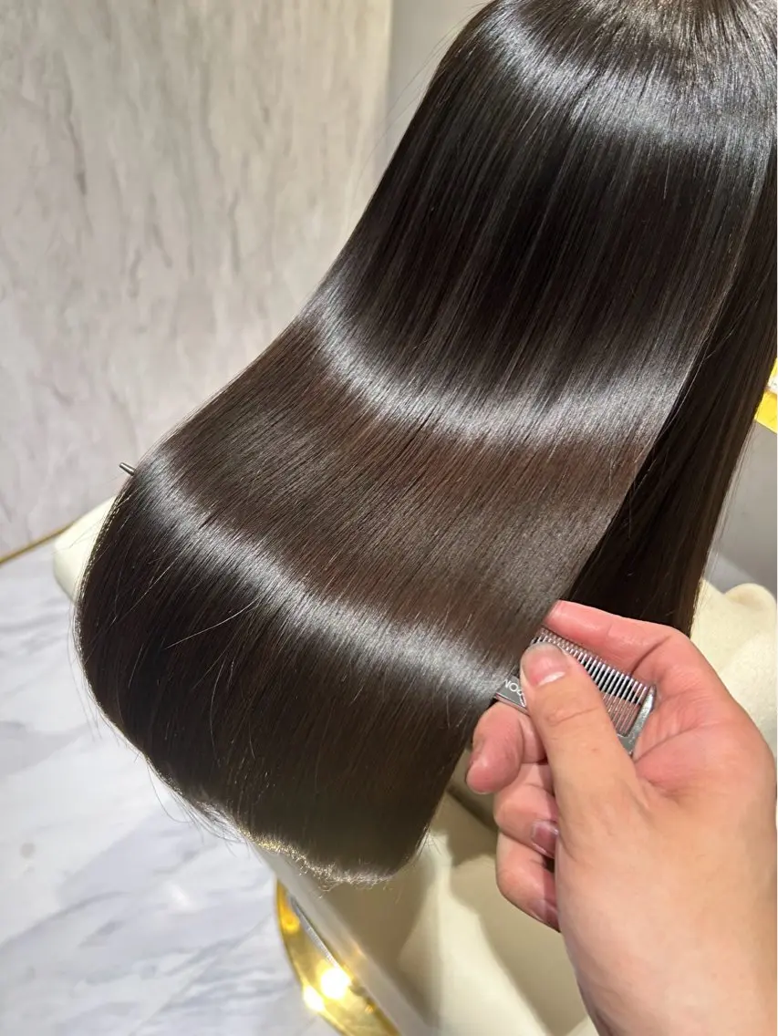 カラー 山口 鈴のヘアスタイル