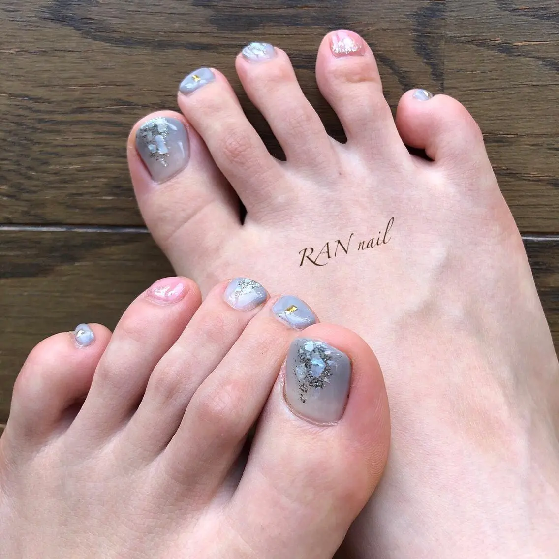 ネイル ジェルネイル キラキラネイル ピンク ハンドネイル フットネイル RAN nailのネイルデザイン
