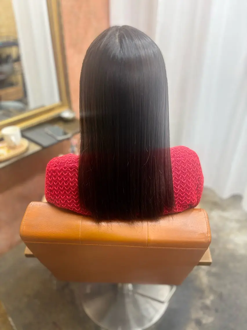 セミロング 縮毛矯正 大本 涼風のヘアスタイル