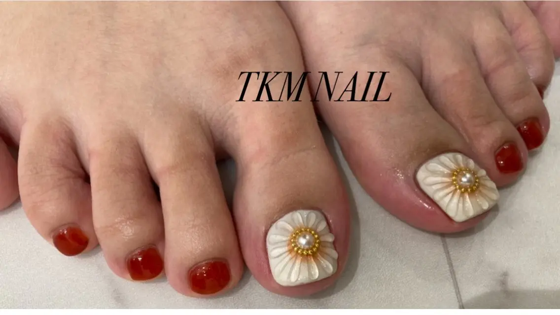 ネイル フットネイル ぷっくりネイル シンプルネイル ______ TKM  NAILのネイルデザイン