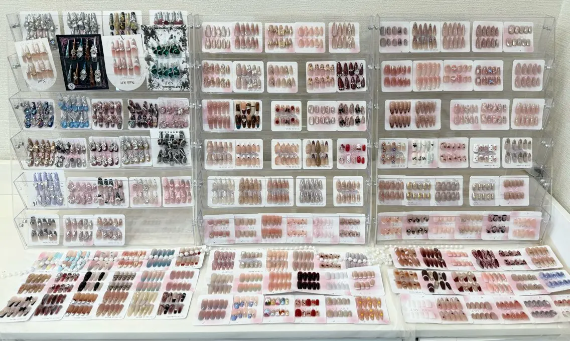 ネイル フットネイル ハート マグネットネイル ミラーネイル ニュアンスネイル babarla Nailのネイルデザイン