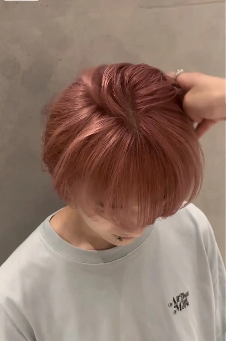 カラー メンズ メンズブリーチ メンズハイトーン ブリーチ ハイトーンカラー ピンクカラー 落ちる黒 森崎雄斗のヘアスタイル