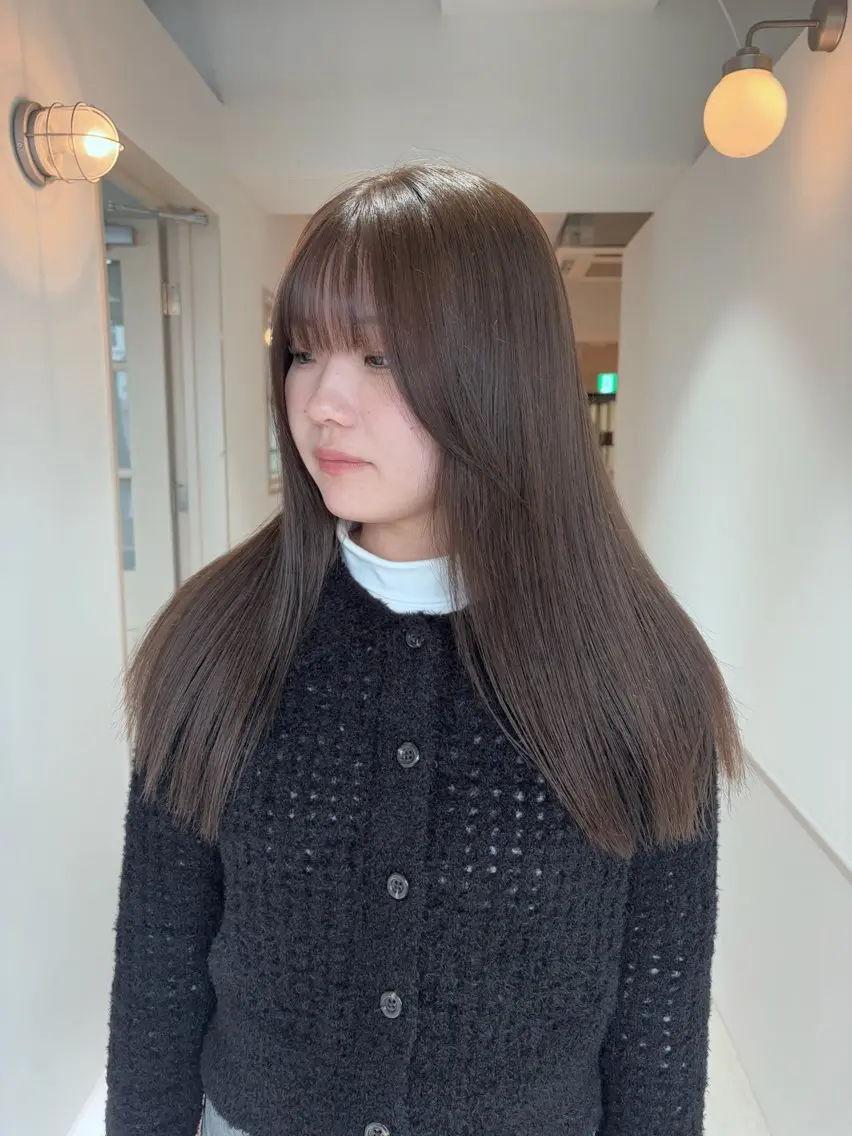 カラー グレージュ ヘアカラー 瀬戸 杏珠のヘアスタイル